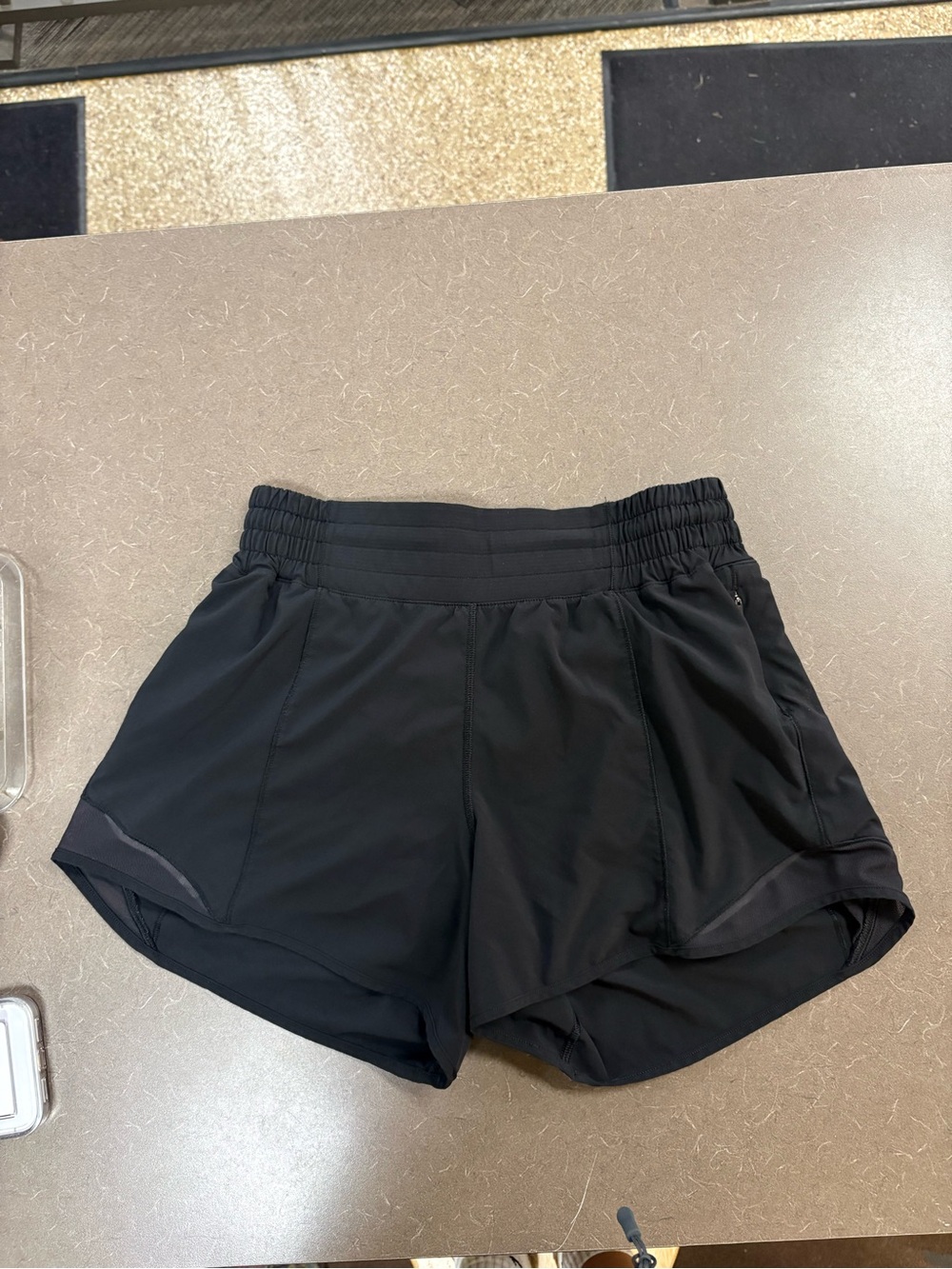 Lululemon - Hotty Hot High-Rise Lined Short 4"